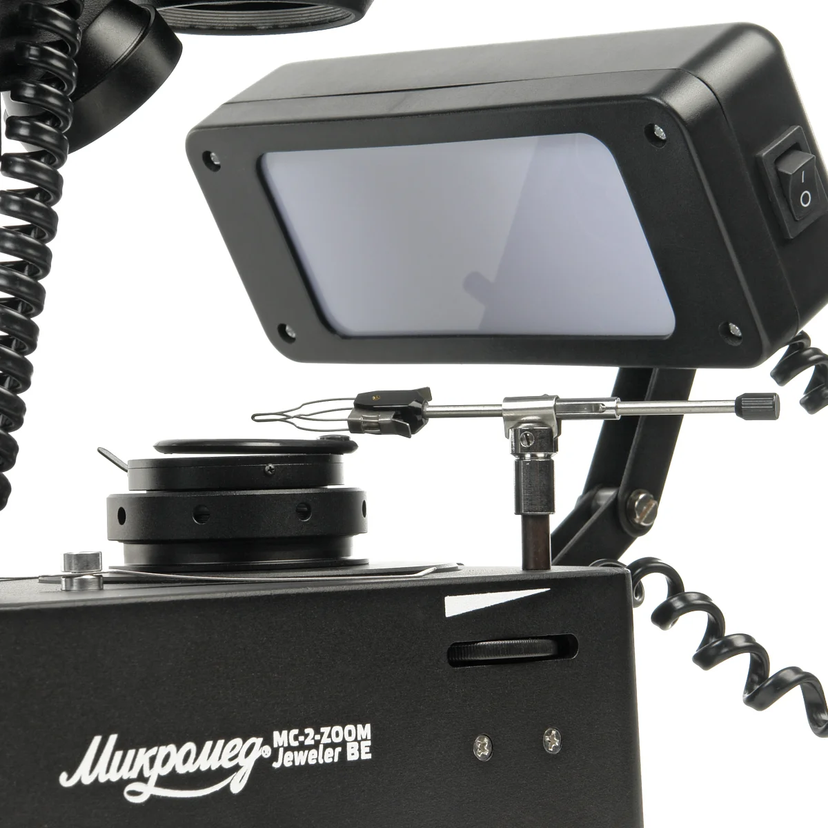 Галогенный осветитель отраженного света.