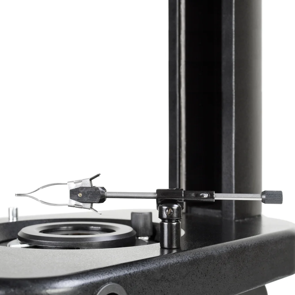 Ювелирный пинцет.