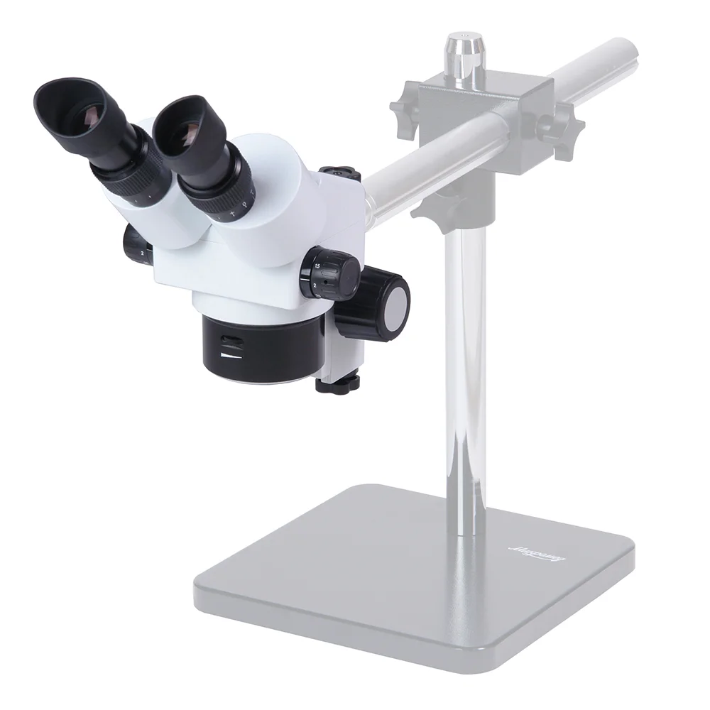 Вид спереди.